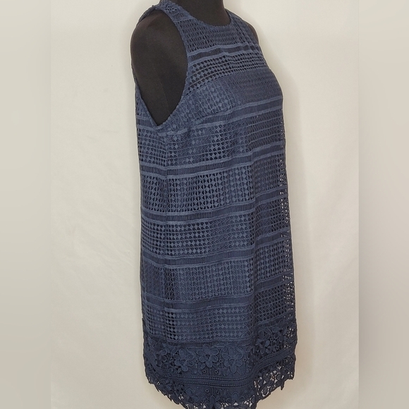 Abercrombie & Fitch Navy Blue Sleeveless Keyhole Crochet Sheath Dress - Size M - Picture 3 of 10